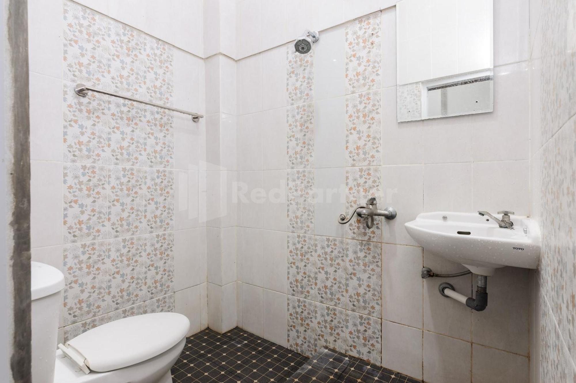 Ian Hotel Jaksa Mitra Reddoorz Yakarta Exterior foto