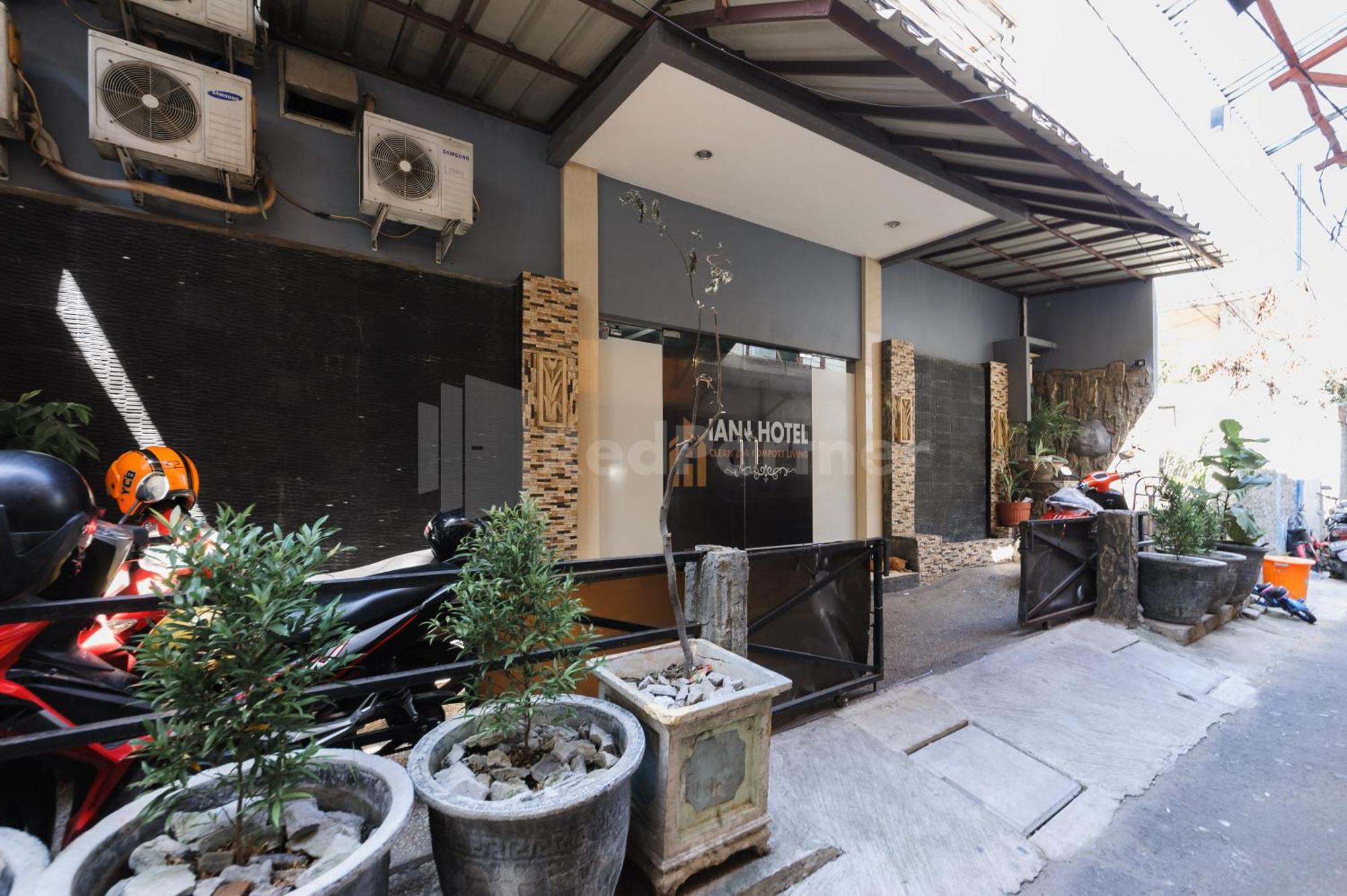 Ian Hotel Jaksa Mitra Reddoorz Yakarta Exterior foto